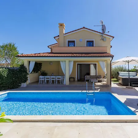 Matis By Interhome Marčana