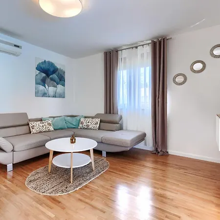 Matis By Interhome Marčana